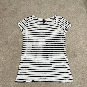 Black and white stripe top